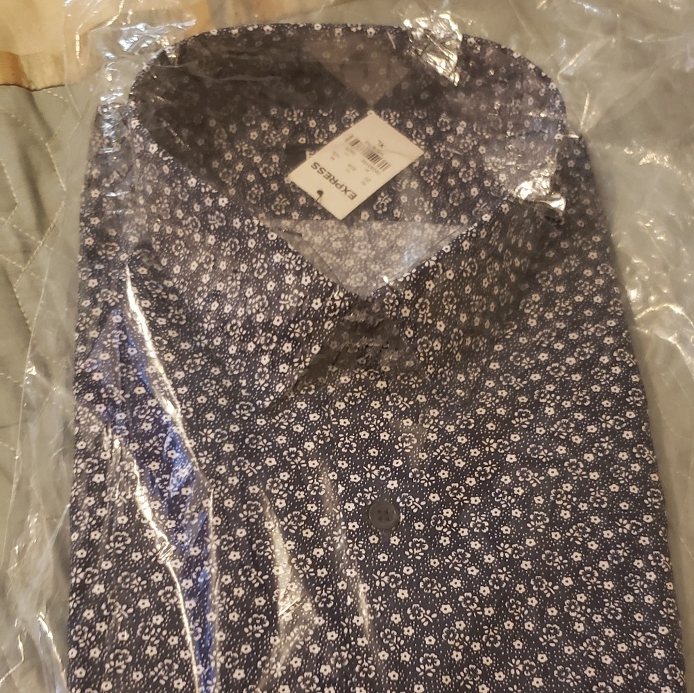 Express shirt XL
